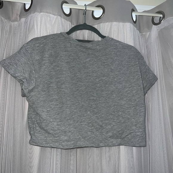 Gymshark crop tee - Picture 2 of 3